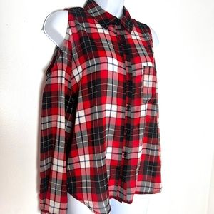 Longleeve plaid button up blouse